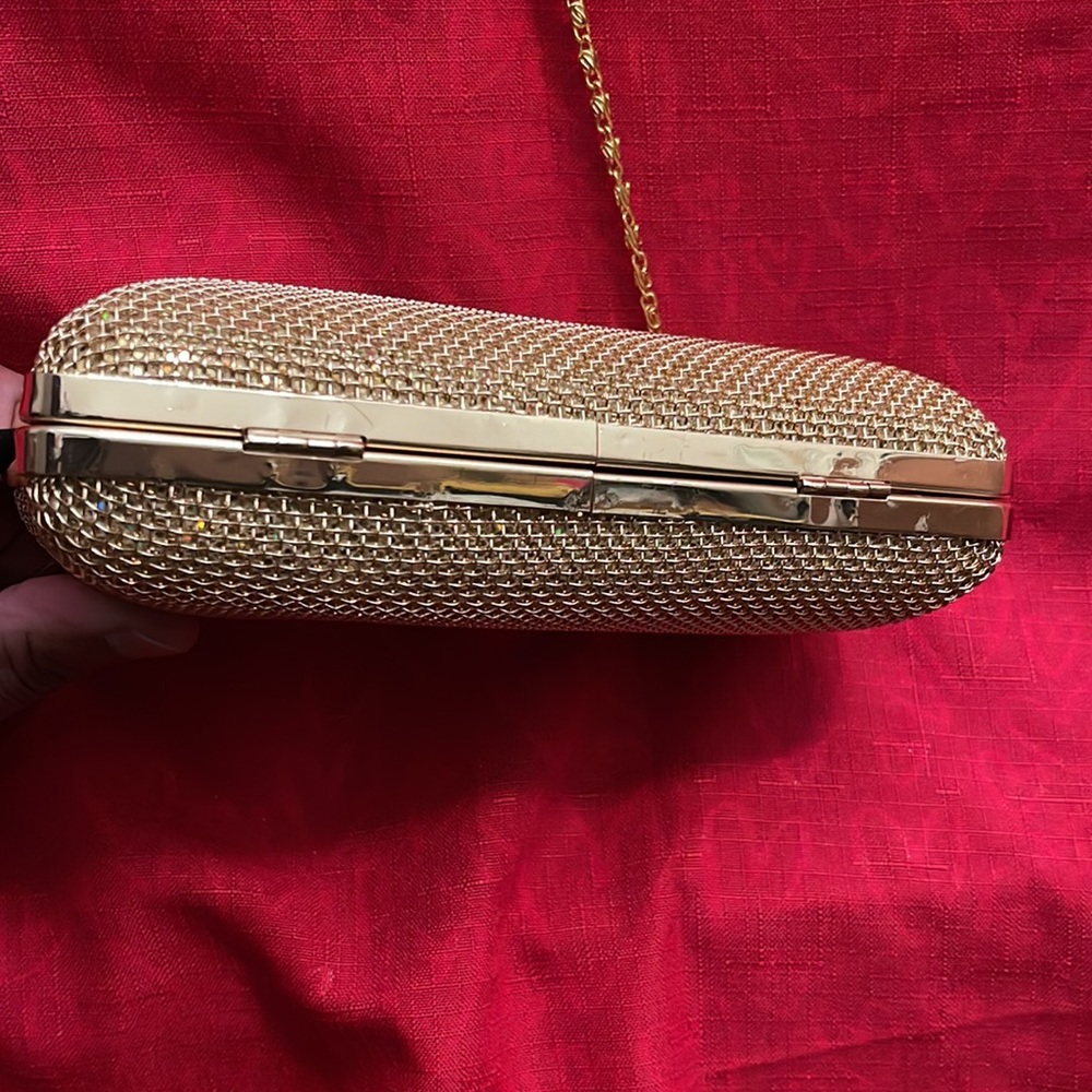 Women’s Gorgeous Gold Purse with white sparkle Tiny Stones Embedded. NWOT - Picture 9 of 14